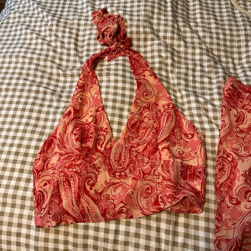 Elegant Paisley Halter Crop Top - Red
